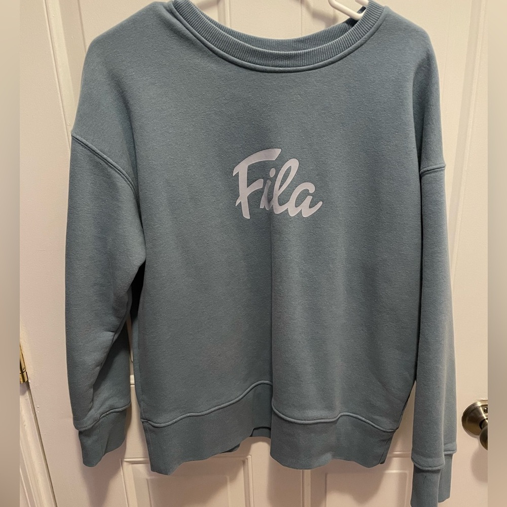 NWOT LT BLUE FILA SWEATSHIRT SIZE M 💕